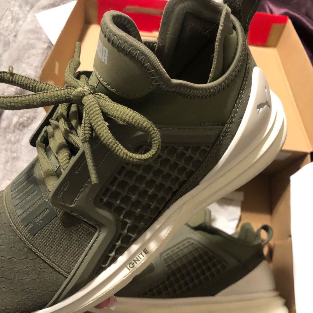 PUMA Ignite Limitless sneakers